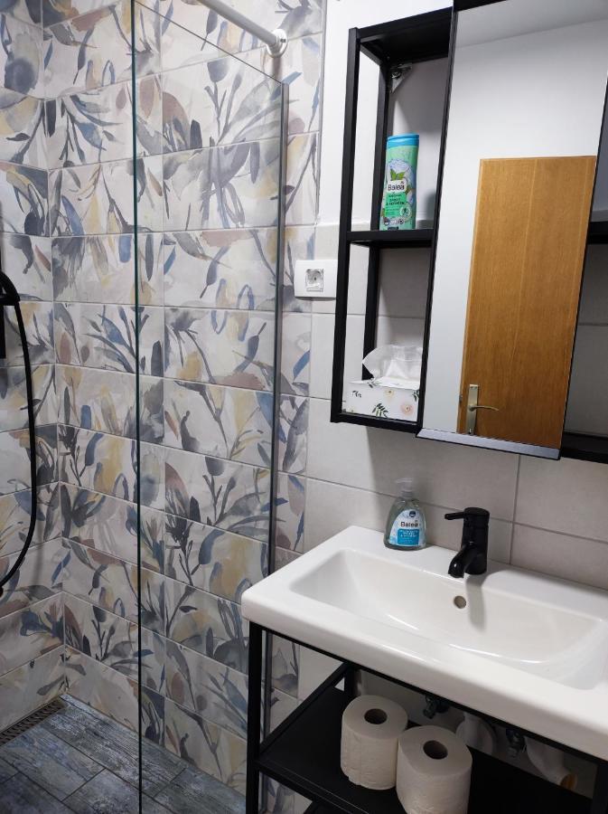 Family Hostel بيفكا المظهر الخارجي الصورة